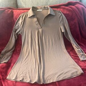 Vivilli Brown VNeck medium long sleeve!